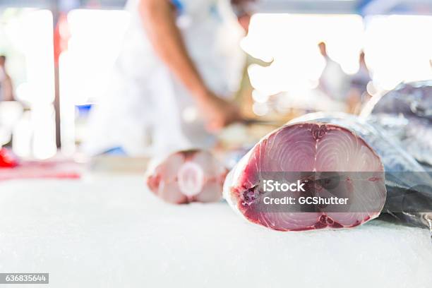Clean Cut Kingfish Left On The Chopping Block Stock Photo - Download Image Now - Wahoo - Fish, Opah, Export