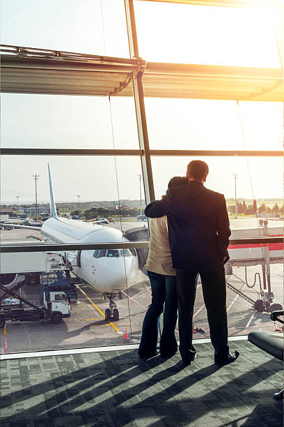 istock Couple at the airport 636838462