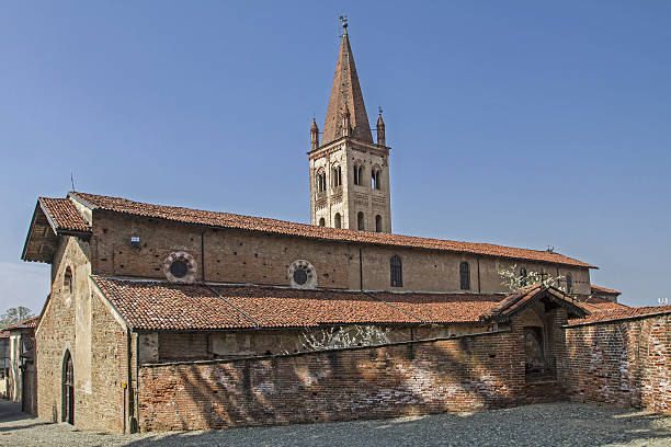 istock San Giovanni in Saluzzo 636850216