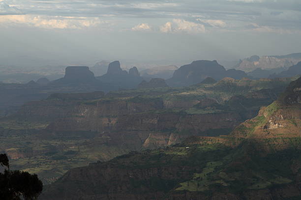 エチオピアのシミエン山脈の風景 - africa rain east africa ethiopia ストックフォトと画像