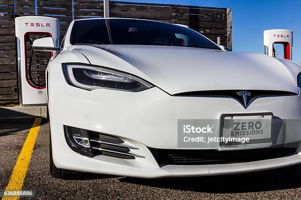 Tesla Supercharger Station Xi Stock Photo - Download Image Now - Tesla Motors, Car, Electric Car