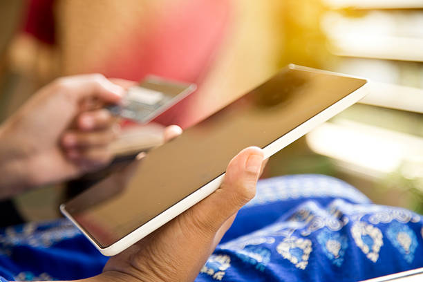 istock Woman shopping online 636889380