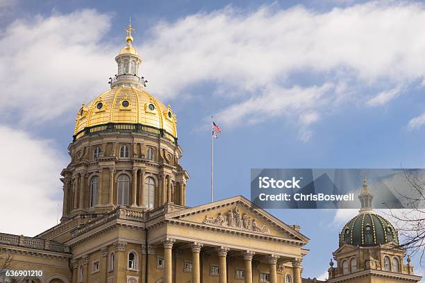 Des Moines Iowa Capital Building Government Dome Architecture Stock Photo - Download Image Now