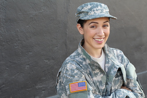 Étnica mujer feliz, saludable Ejército soldado photo