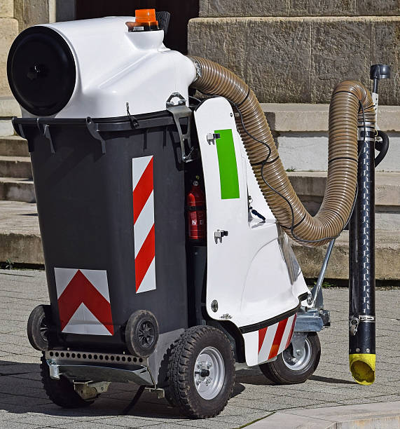 istock Vacum street cleaner machinery 636966376