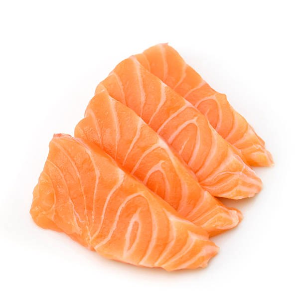 sashimi de salmón crudo deslizado - sashimi fotografías e imágenes de stock