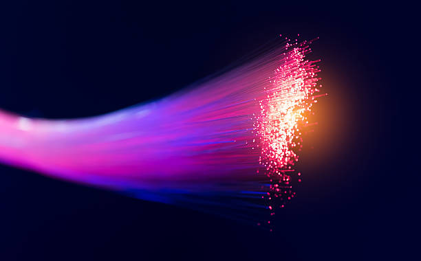 światłowodowe kable światłowodowe - fiber optical network zdjęcia i obrazy z banku zdjęć