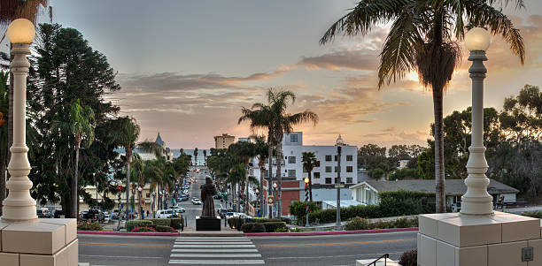 istock Small town nightlife as sun begins to set. 636980922