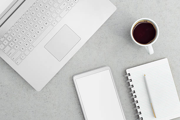 istock Knolling office desk view 636994338