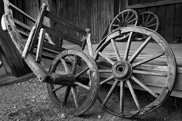 istock Vintage wooden wagonwheels 637006222