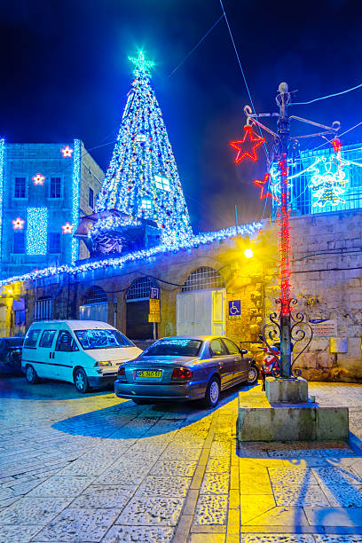 рождество в старом городе иерусалима - jerusalem israeli culture israel night стоковые фото и изображения