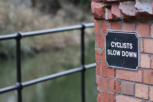 istock Slow down dangerous bend for cyclists on Swindon canal 637048140