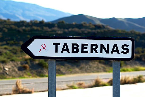 straßenschild von tabernas - wildnisgebiets name stock-fotos und bilder