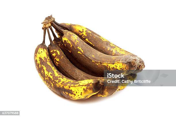 Photo libre de droit de Overripe Bananes banque d'images et plus d'images libres de droit de Banane - Fruit exotique - Banane - Fruit exotique, À maturité, En botte ou en grappe