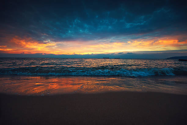 istock Beautiful sunrise over the sea 637082736
