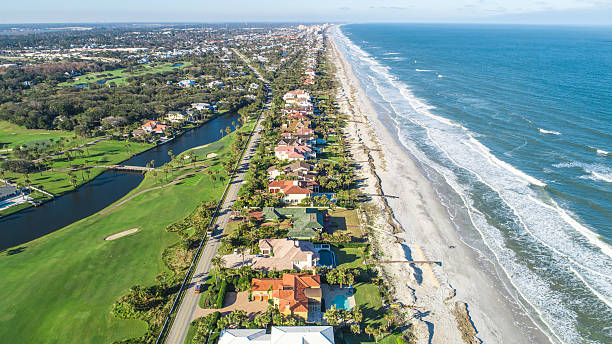 veduta aerea di ponte vedra beach, jacksonville - coastal property foto e immagini stock