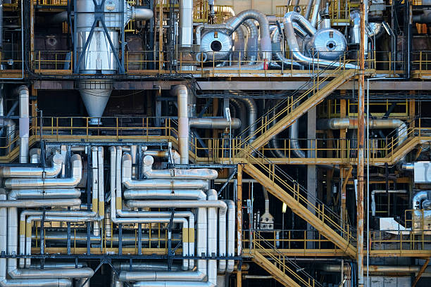 tubi industriali, sfondo - chemical refinery industry natural gas foto e immagini stock
