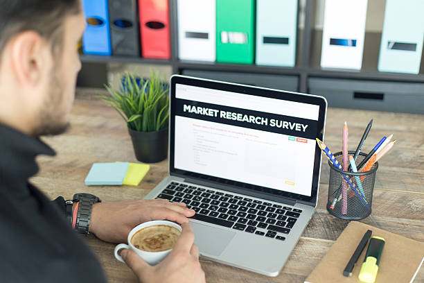 istock Market Research Survey Screen 637131312