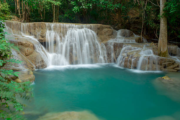 huay mae kamin cascade, kanchanaburi, thaïlande - national park kanchanaburi province thailand waterfall photos et images de collection