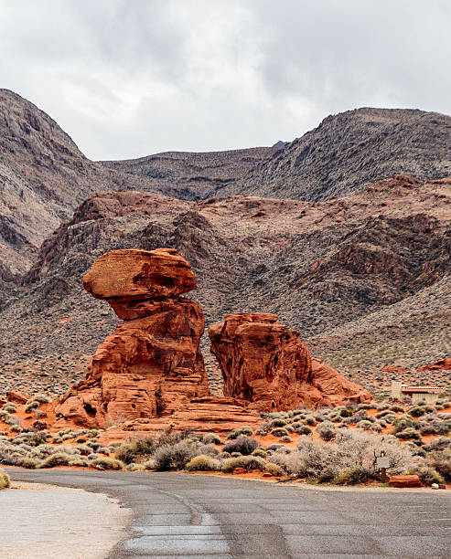 valley of fire state park - moapa valley stock-fotos und bilder