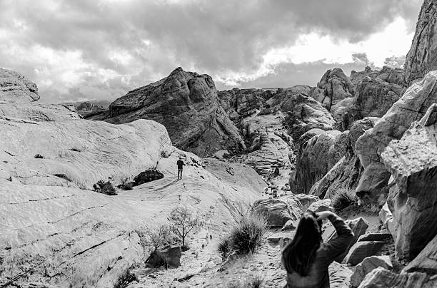 valley of fire state park panorama - moapa valley stock-fotos und bilder