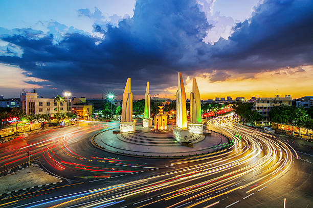 istock Moment of Democracy monument at Dusk (Bangkok, Thailand) 637145638