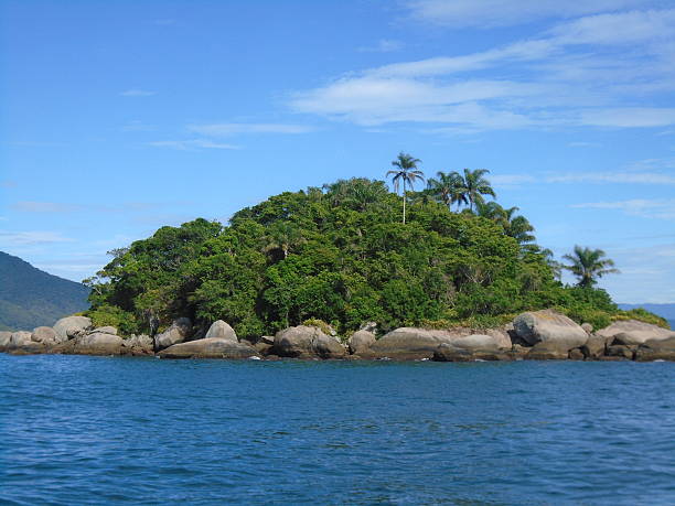 istock Small island in Angra dos Reis, Brazil 637149350