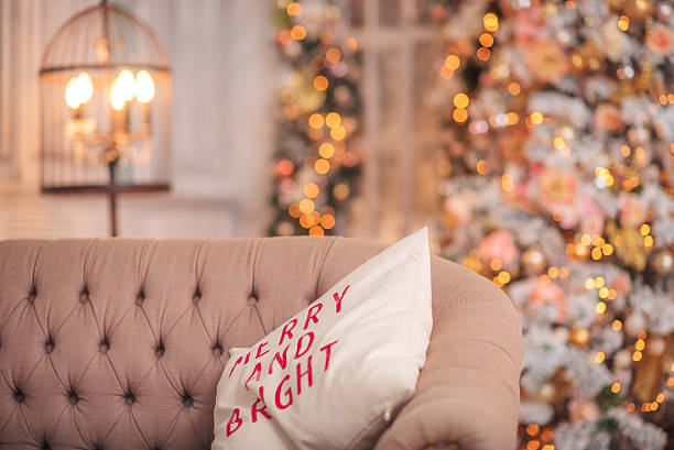 istock Decorated Christmas tree on blurred, sparkling and fairy background 637161524