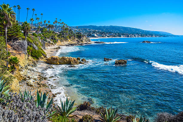 istock Heisler Park and Laguna Beach Coastline 637163296