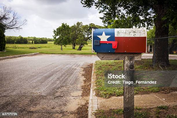 Mailbox Painted With The Texas Flag Stock Photo - Download Image Now - Texas State Flag, Texas, Mailbox