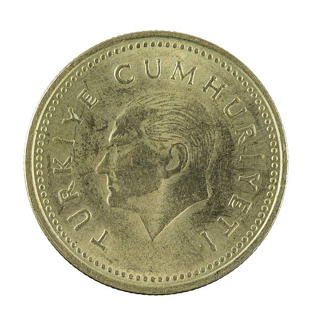 istock 1000 turkish lira coin (1993) isolated on white background 637171778