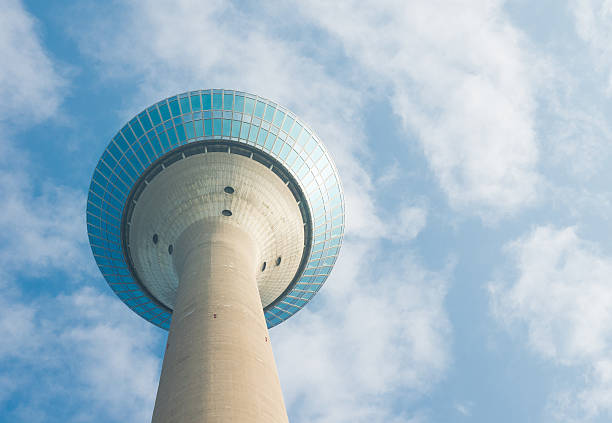 dusseldorf rhine tower - rhine river audio imagens e fotografias de stock