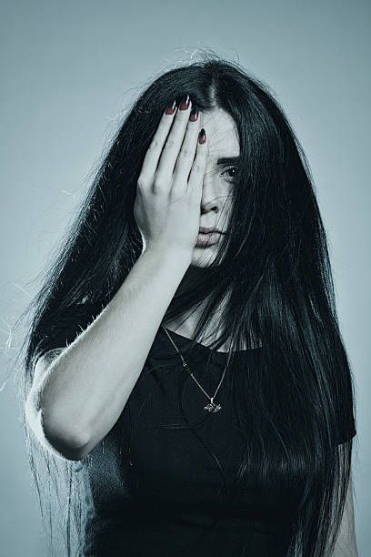istock Winds of sorrow 637194386