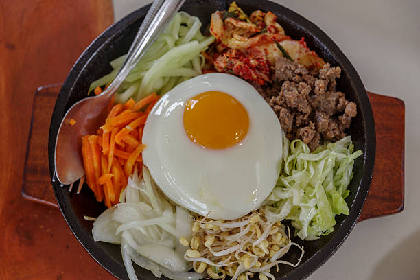 istock Korean food Bibimbap 637205496