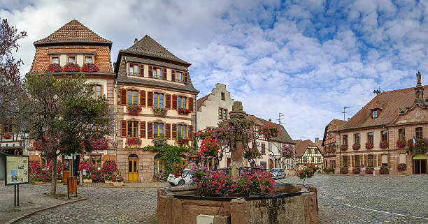 istock Square in Bergheim, Alsace, France 637232070