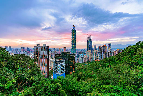 istock View of downtown Taipei in the evening 637247014