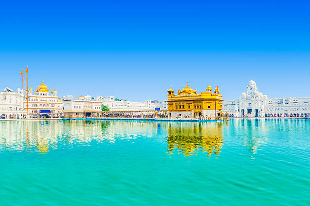 Golden Temple Stock Photo - Download Image Now - Amritsar, Architecture,  Asia - iStock