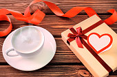 geschenk-zum-valentinstag.jpg?b=1&s=170x170&k=20&c=obpzQwJFHtegNAXtFRui6gXipFDCCkdLma5kOja30nQ=