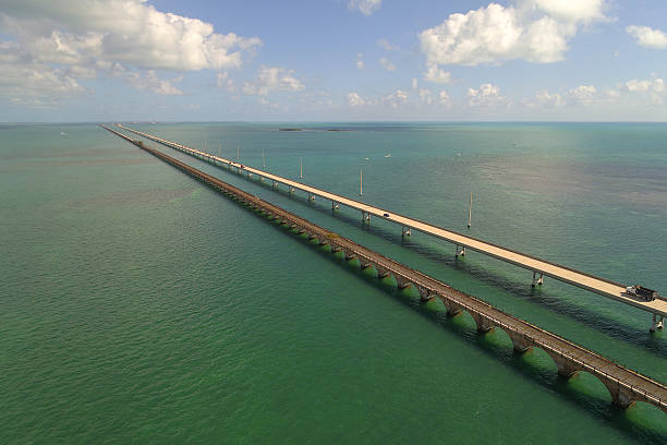 istock Seven Mile Bridge Florida Keys 637293354