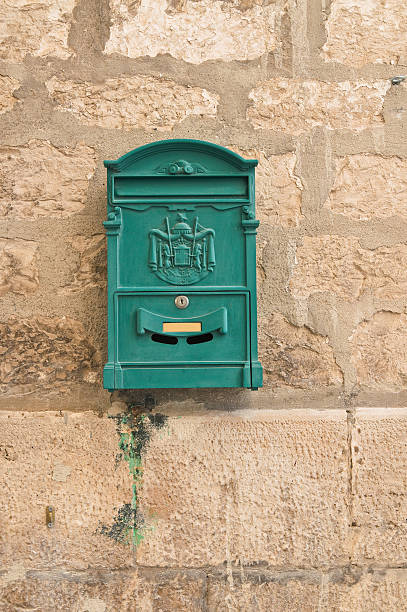 istock Postbox. Giovinazzo. Puglia. Italy. 637333022