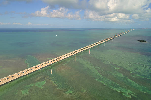 istock Seven Mile Bridge Florida Keys 637338478