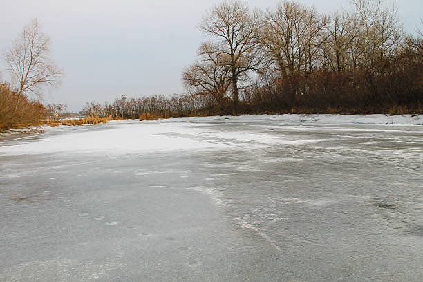 istock View on the frozen lake 637343072