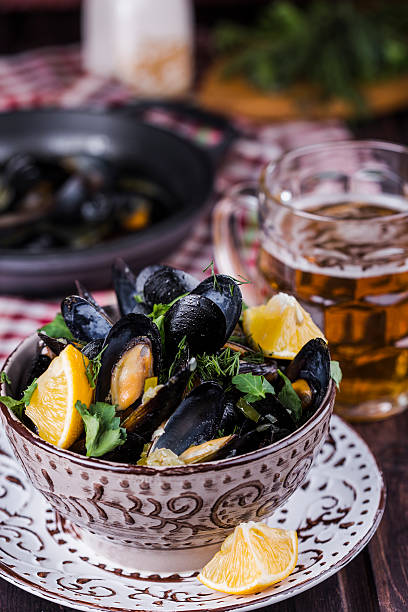 istock Steamed mussels in beer 637345266