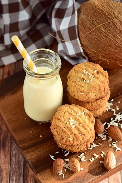 istock Coconut almond cookies with milk 637346892