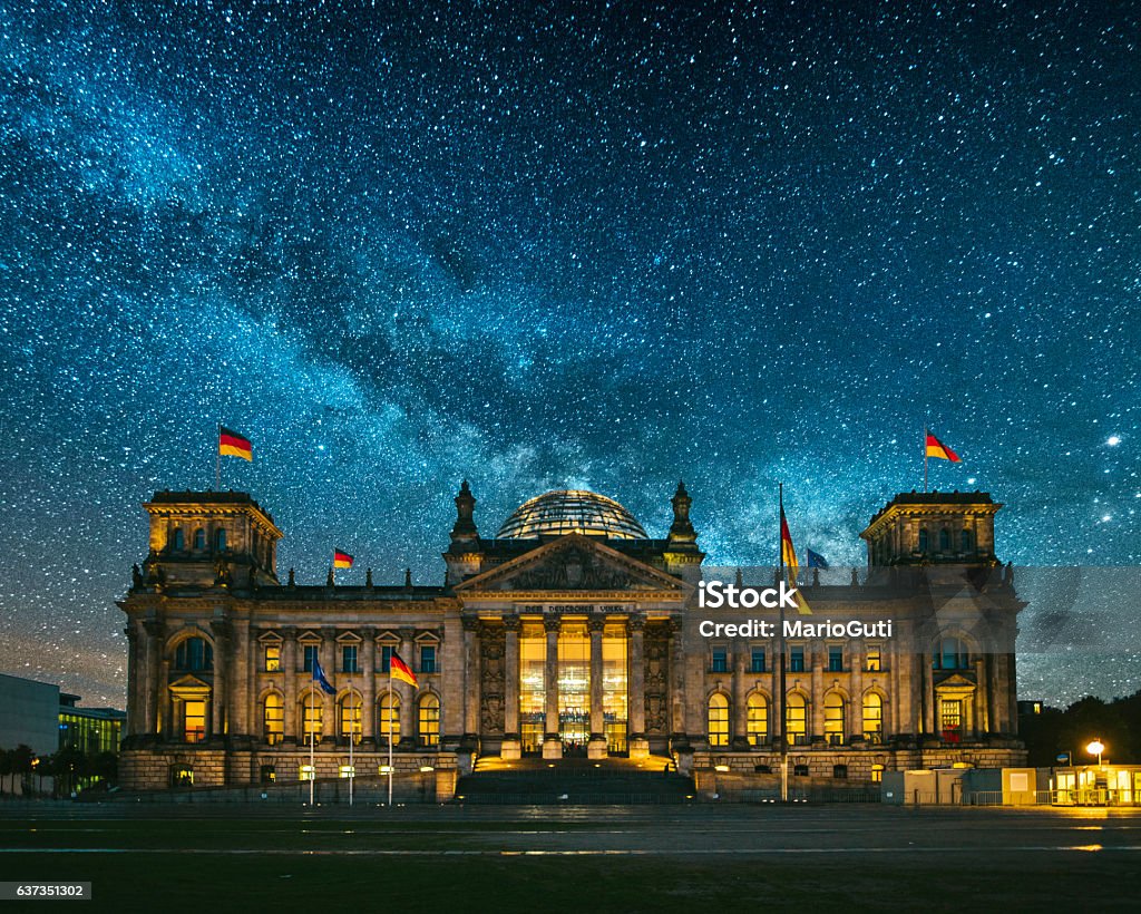 Reichstag, Berlin The Reichstag building in Berlin, Germany, under a starry sky Night Stock Photo