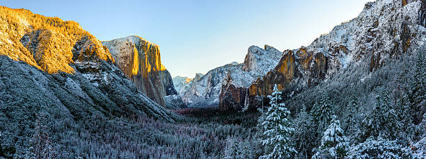 vale yosemite no panorama de inverno - yosemite national park winter waterfall california - fotografias e filmes do acervo