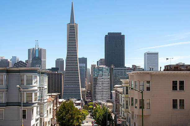 downtown city in san francisco, kalifornien, usa - boulevard mansion road grounds stock-fotos und bilder