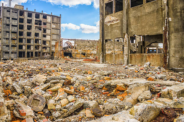 istock Gunkanjima Abandoned Island 637493124