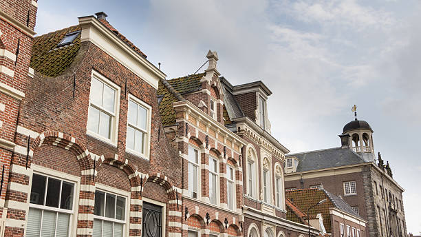 istock Traditional dutch house 637498424