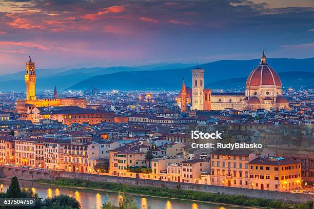 Florencia Foto de stock y más banco de imágenes de Florencia - Italia - Florencia - Italia, Italia, Panorama urbano